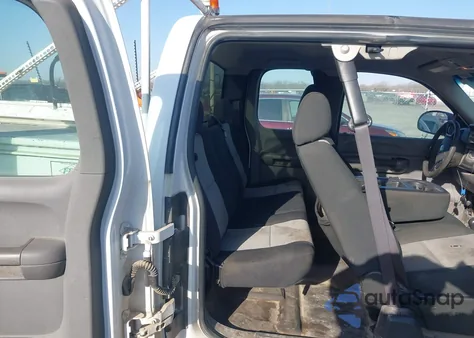 2008 Chevrolet Silverado 2500Hd Work Truck z USA, uszkodzony, nr VIN 1GCHK29K58E140251